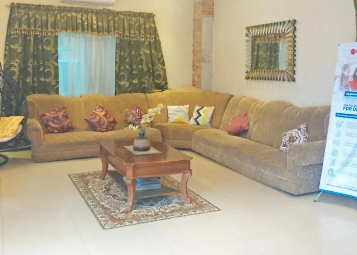Hotel Reddoorz Near Talisay District Hospital 2*