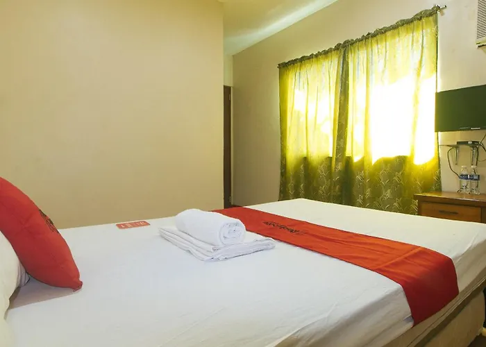 Reddoorz Near Talisay District Hospital Hotel Candulawan