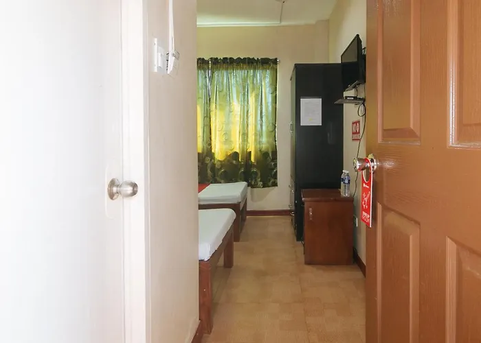 Reddoorz Near Talisay District Hospital