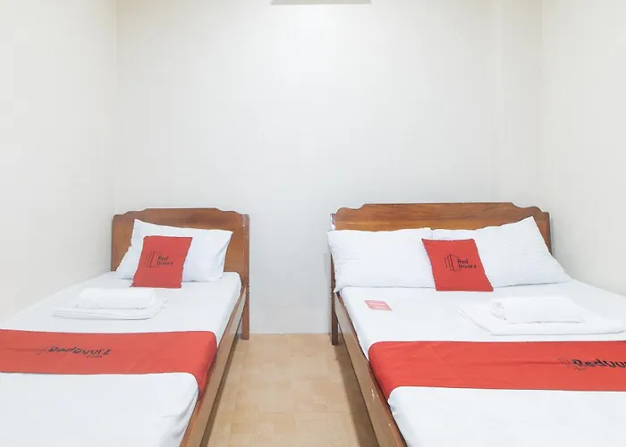 Reddoorz Near Talisay District Hospital Hotel