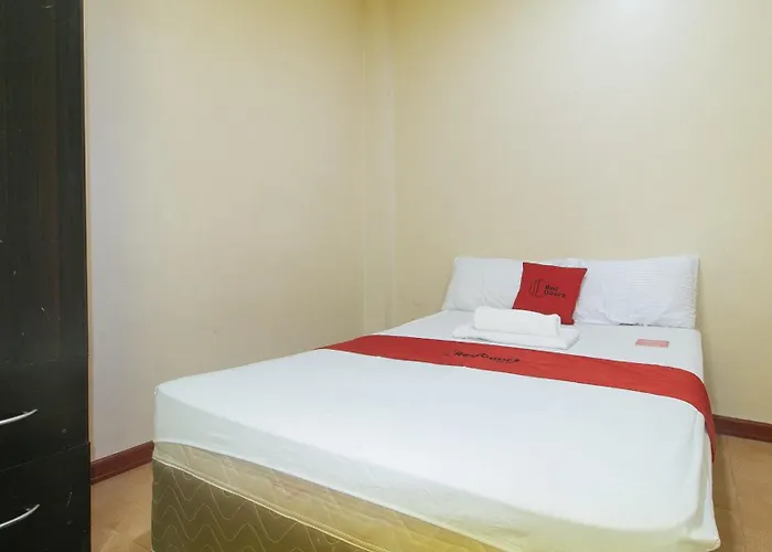 Reddoorz Near Talisay District Hospital 2*