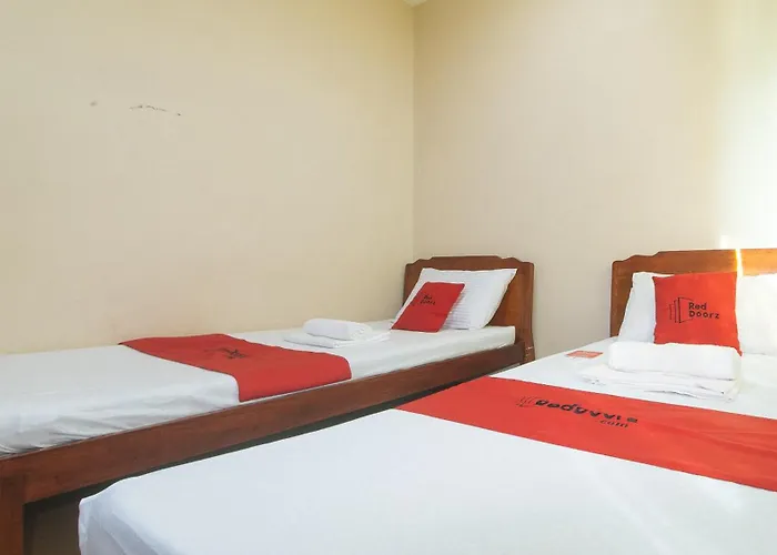 Reddoorz Near Talisay District Hospital Hotel Candulawan