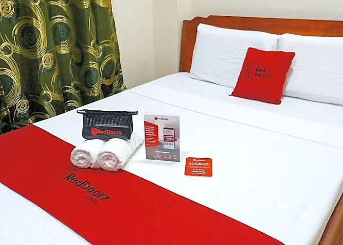 Reddoorz Near Talisay District Hospital Hotel