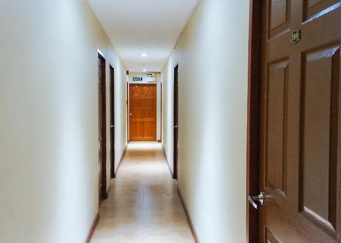 Reddoorz Near Talisay District Hospital Hotel Candulawan